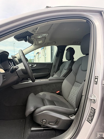 Volvo XC60 5 of 5