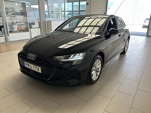 Audi A3 3 of 5