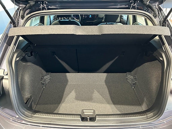 Volkswagen Polo 19 of 19