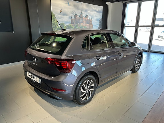 Volkswagen Polo 3 of 5