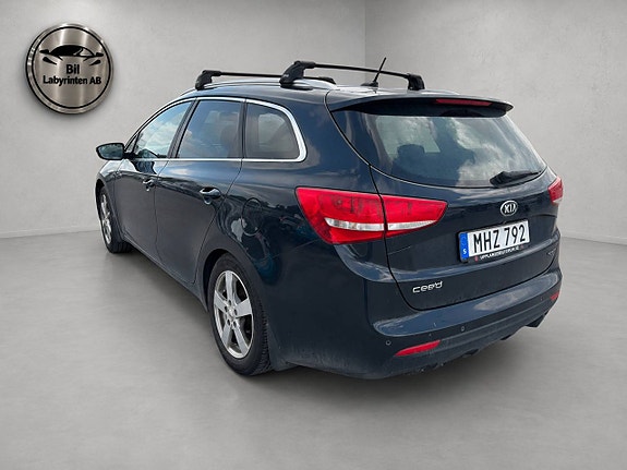 Kia Ceed 3 of 5
