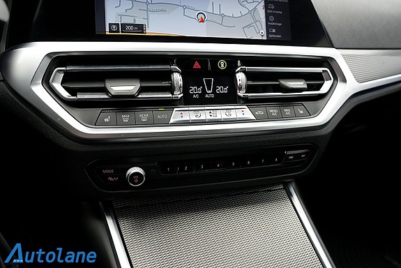 BMW 330d 25 of 30