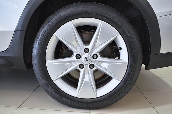 Volvo V60 Cross Country 19 of 19