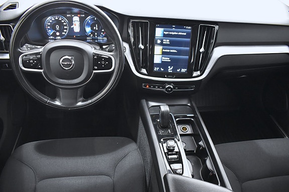 Volvo V60 Cross Country 10 of 19