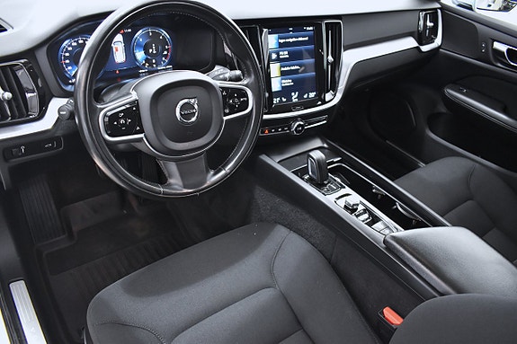 Volvo V60 Cross Country 7 of 19