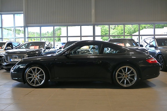 Porsche 911 Carrera 2 of 5