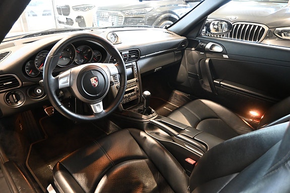 Porsche 911 Carrera 7 of 19
