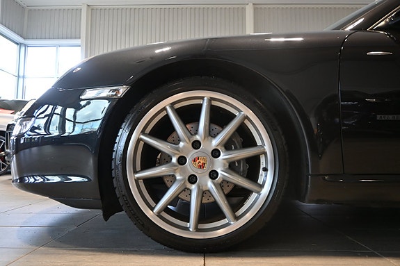Porsche 911 Carrera 6 of 19
