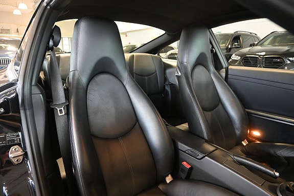 Porsche 911 Carrera 10 of 19