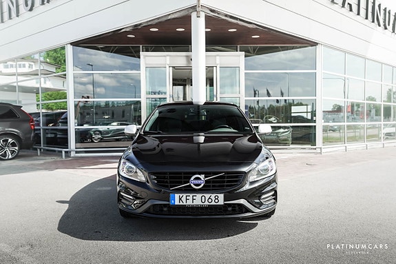 Volvo S60 3 of 5