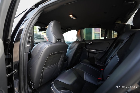 Volvo S60 9 of 16