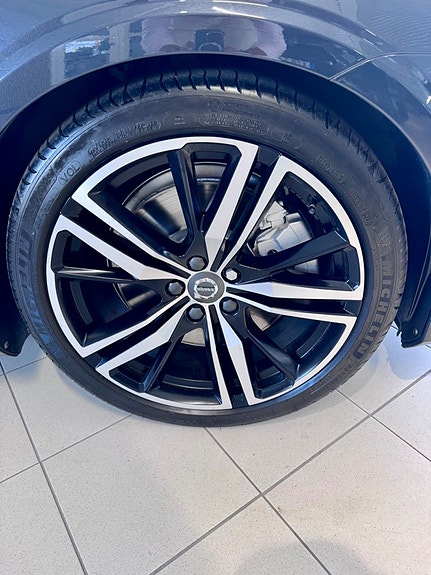 Volvo S60 16 of 28