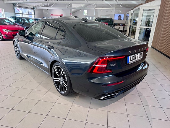 Volvo S60 6 of 28