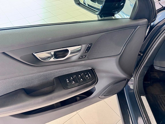 Volvo S60 24 of 28