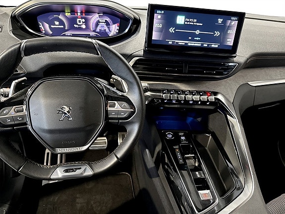 Peugeot 5008 7 of 16