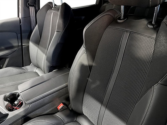 Peugeot 5008 6 of 16
