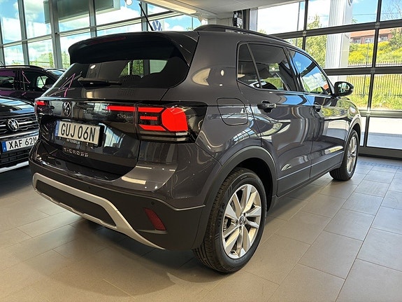Volkswagen T-Cross 4 of 5