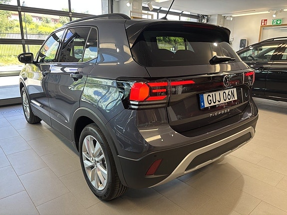 Volkswagen T-Cross 6 of 13