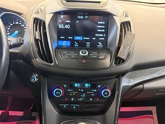 Ford Kuga 12 of 14