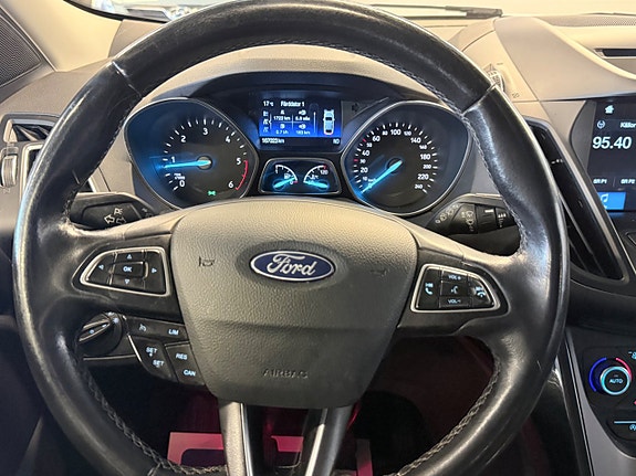 Ford Kuga 11 of 14