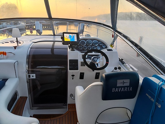 Bavaria 32 Sport 2004 –Diesel med förlängd badbrygga 6 of 11