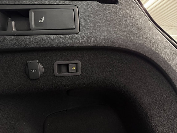 Volkswagen Passat 29 of 30