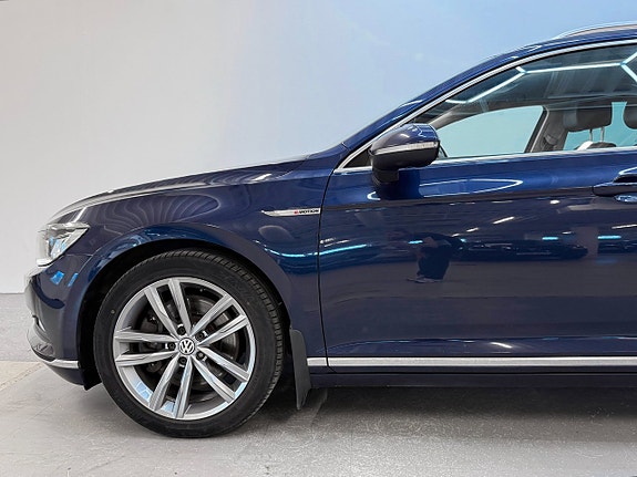 Volkswagen Passat 27 of 30