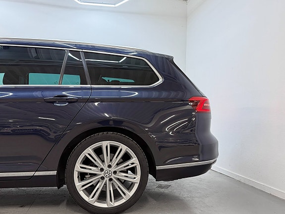 Volkswagen Passat 27 of 29