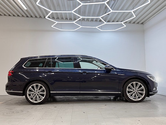 Volkswagen Passat 4 of 29