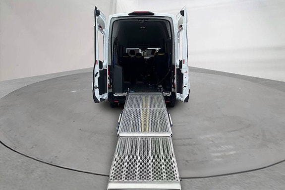 Ford Transit 6 of 13