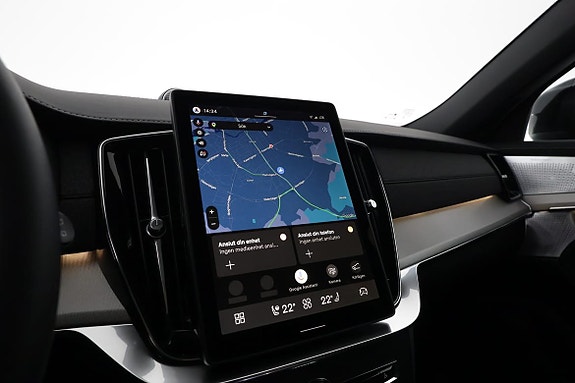 Volvo XC90 13 of 19