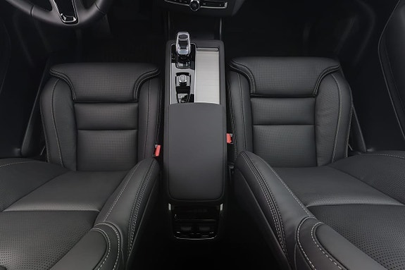 Volvo XC90 9 of 19