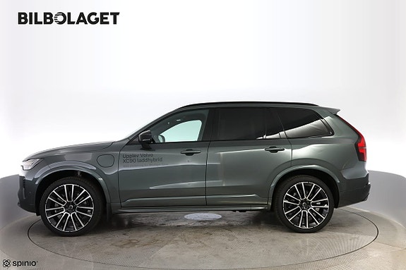 Volvo XC90 2 of 19