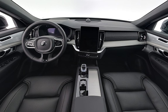 Volvo XC90 7 of 19