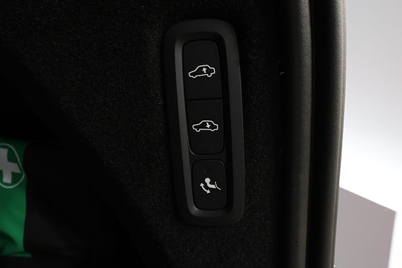 Volvo XC90 18 of 19