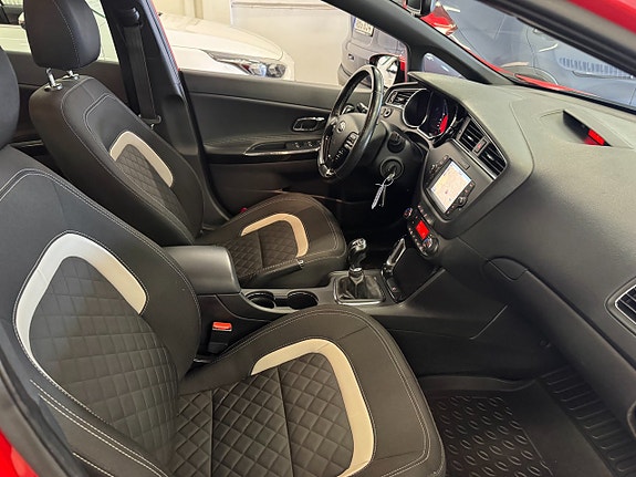 Kia Ceed 15 of 23