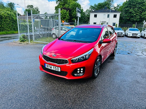Kia Ceed 2 of 5