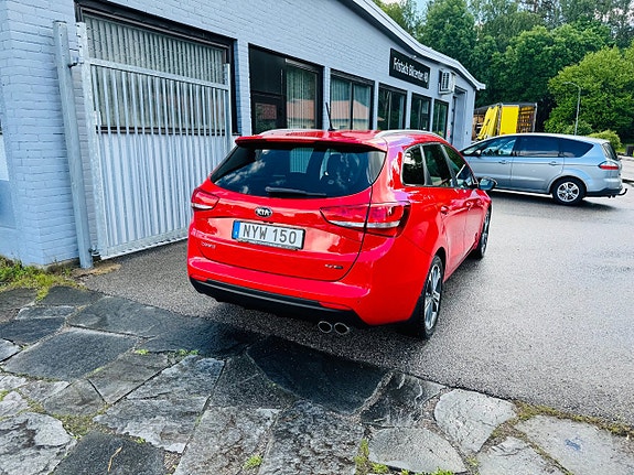 Kia Ceed 3 of 5