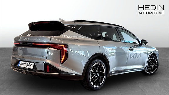Kia K4 2 of 5