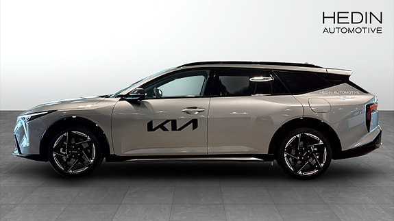 Kia K4 6 of 12