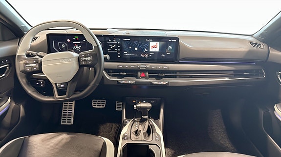 Kia K4 4 of 5
