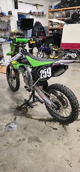 Kawasaki KX 125 3 of 5