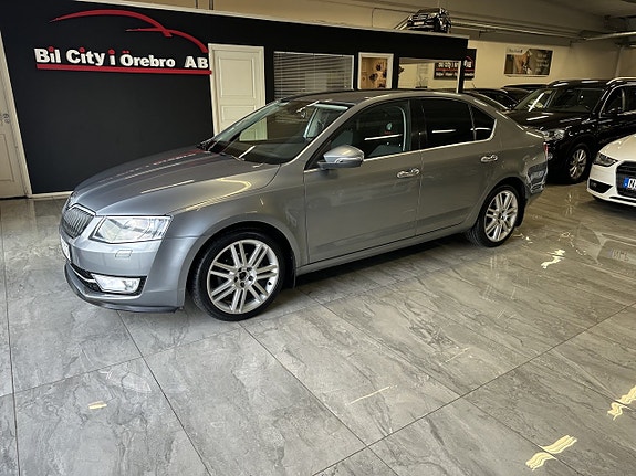 Skoda Octavia 3 of 5