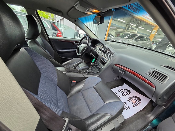 Volvo S60 9 of 14