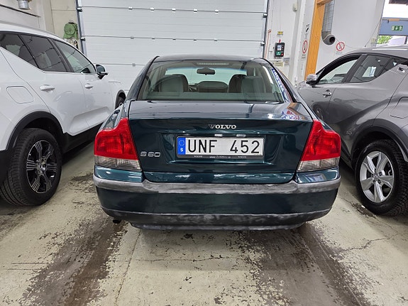 Volvo S60 7 of 14