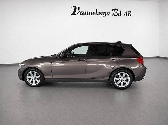 BMW 118d 3 of 6