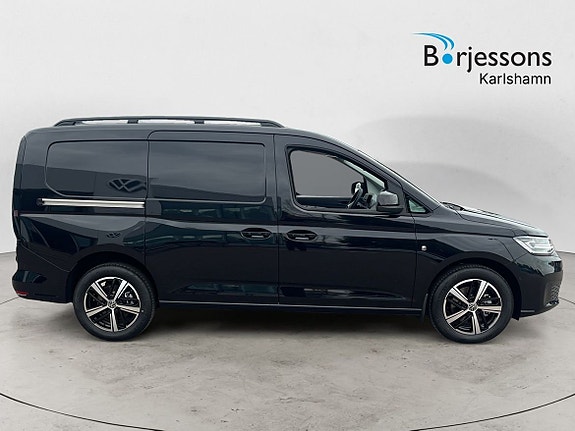 Volkswagen Caddy Maxi 2 of 22