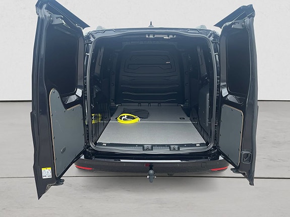 Volkswagen Caddy Maxi 16 of 22