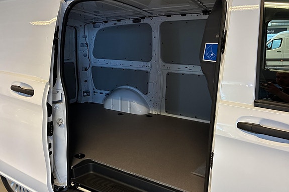 Mercedes-Benz Vito 110 18 of 20
