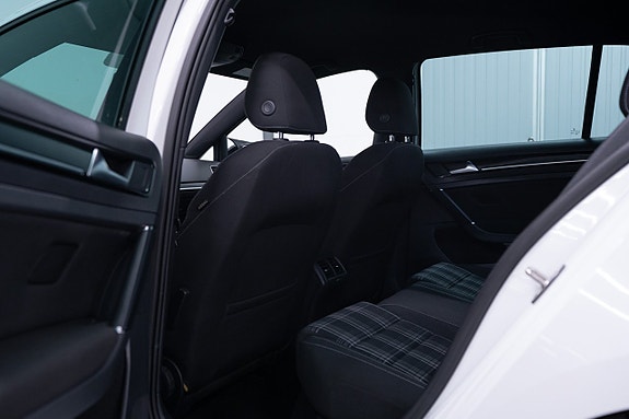 Volkswagen Golf I 9 of 19